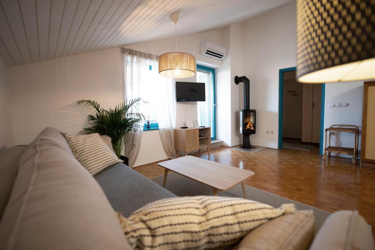 Modra Luna- Apartment With Terrace Izola Eksteriør bilde